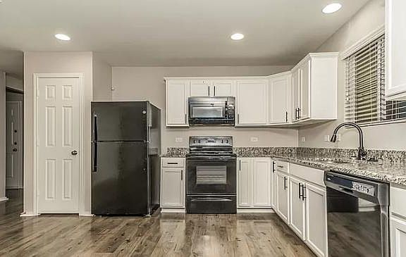 4th image of 1827 Vernon Dr