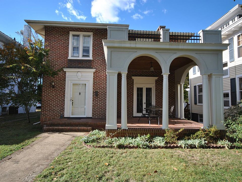 1st image of 111 Huron Ave