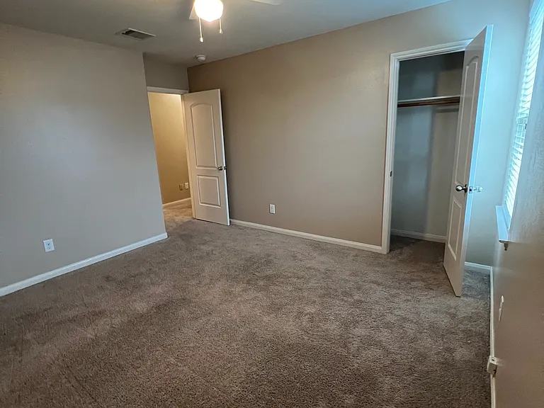 11218 Hall Ranch Ct — Photo 15