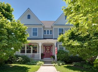 371 Ranney Ave, Vernon Hills, IL 60061