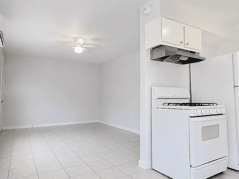 7818 Oak Knoll Ln #A — Photo 6