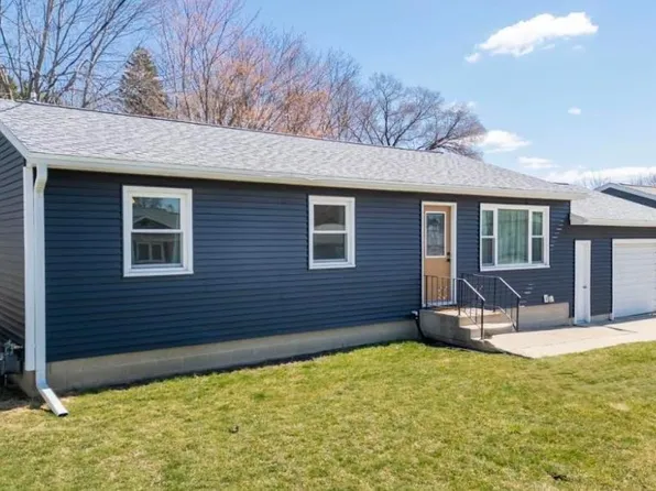 727 Progress Ave, Waterloo, IA 50701