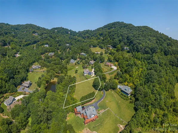 9 Kinross Ln, Waynesville, NC 28785