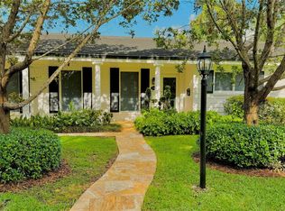 10320 SW 70th Ave, Pinecrest, FL 33156