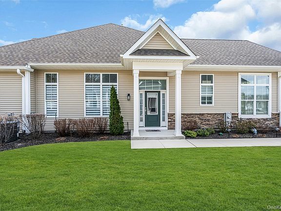 4th image of 191 Belmont Circle