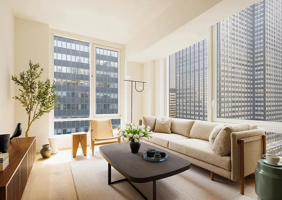135 E 47th St #24F
