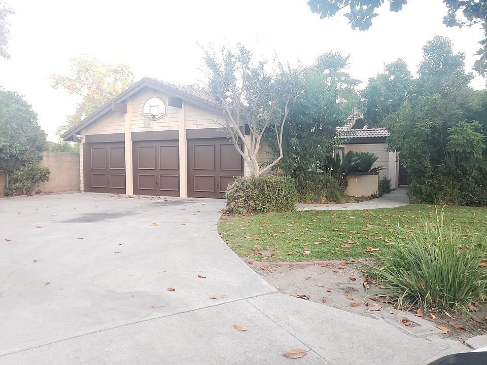 2nd image of 314 Ellen Way
