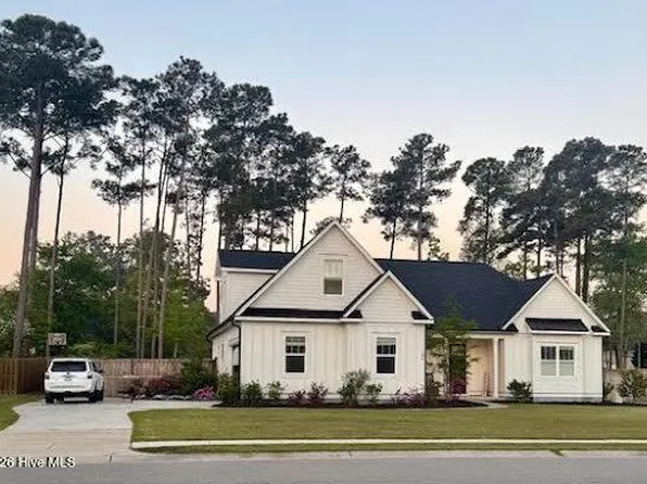 506 Crown Pointe Drive, Hampstead, NC 28443