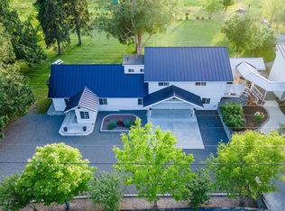 1041 Bottle Bay Rd, Sagle, ID 83860