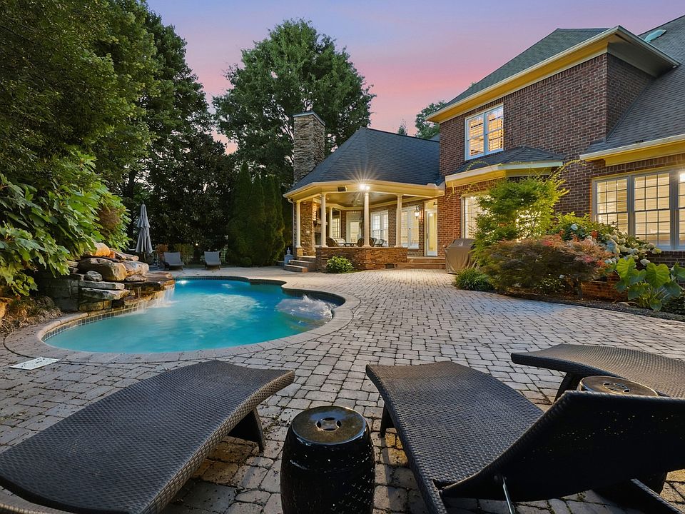 1st image of 1136 Haverhill Dr