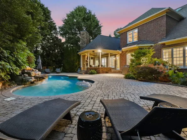1136 Haverhill Dr, Brentwood, TN 37027