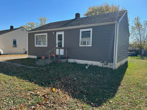 1805 E 20th St, Muncie, IN 47302