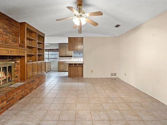 3rd image of 3705 Ashford Ave