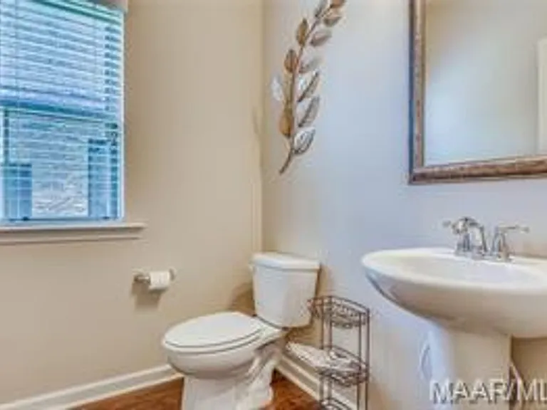 9319 Concord Park Dr — Photo 12