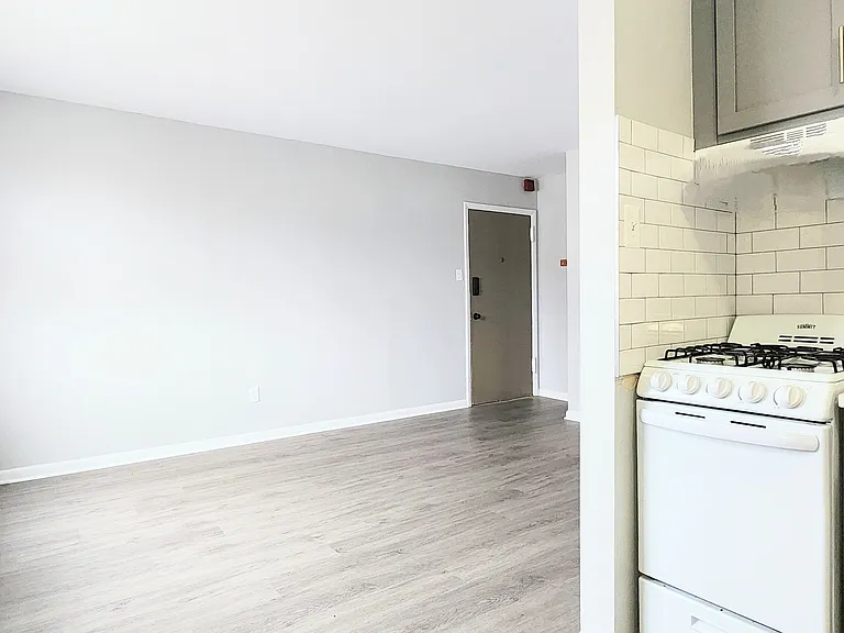 4605 Leiper St #4A — Photo 2