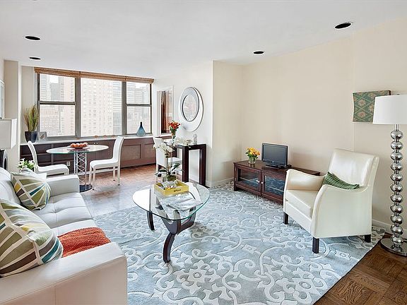 5th image of 155 E 34th St #Ph20l