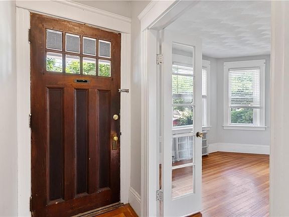 2nd image of 153 Irving Ave