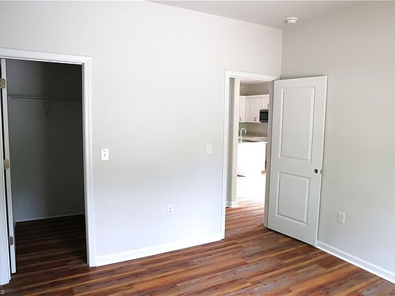 5th image of 2519 Harley Dr