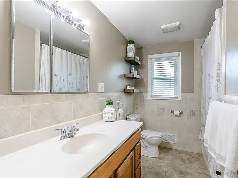 2 Kennedy Cir — Photo 9