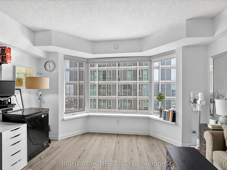 155 Yorkville Ave #2512 — Photo 12