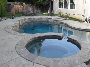 2nd image of 1305 Darryl Dr
