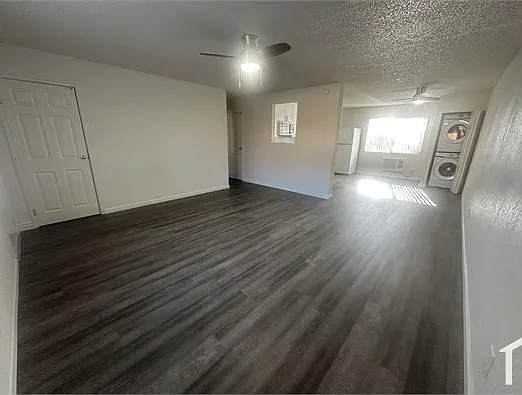 2 bed, 960 sqft, $1,596 — Photo 3