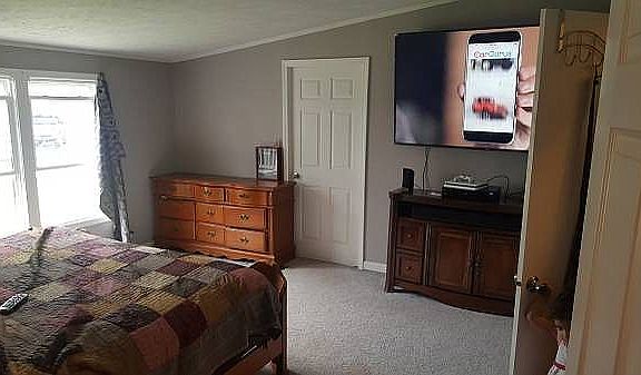 2nd image of 405 E Millers Cove Rd