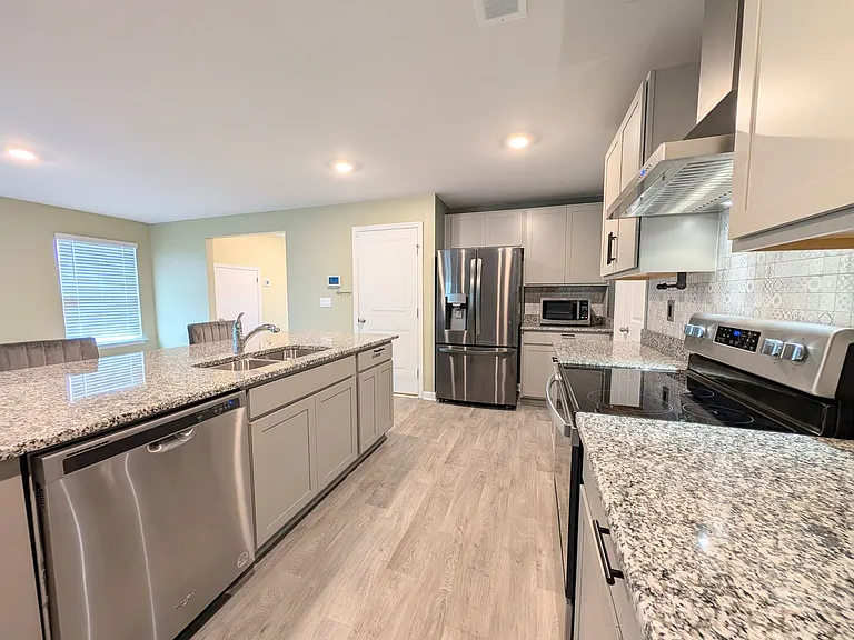 851 Woodland Farms Cir — Photo 3