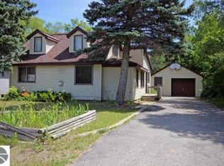 727 Barlow St, Traverse City, MI 49686