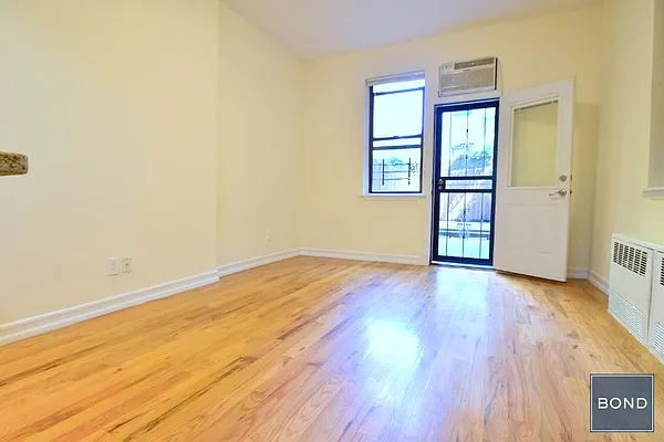 Rented by Bond New York | media 1