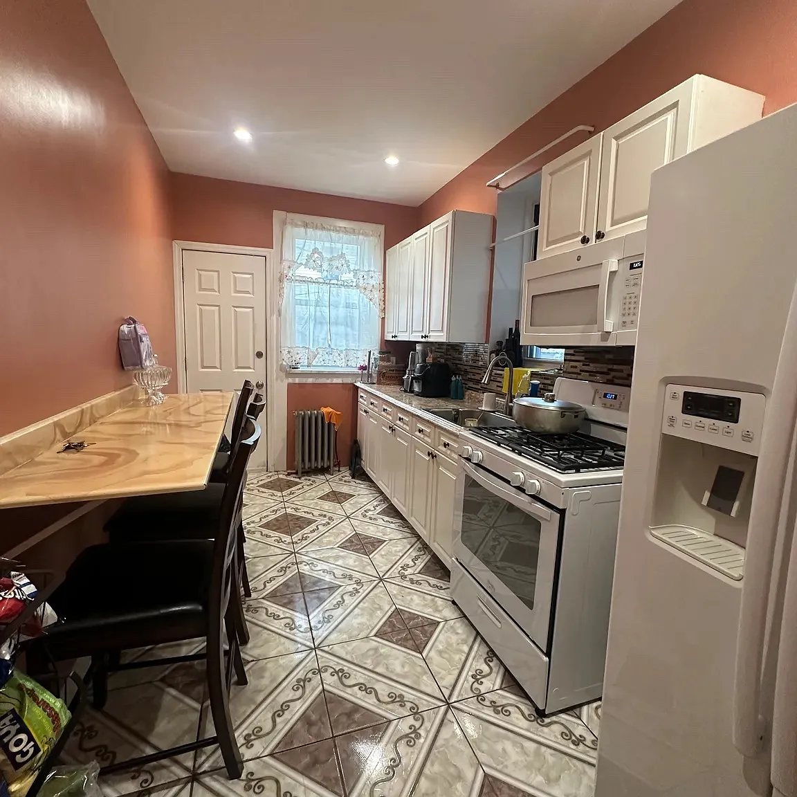 4 bed, $3,868 — Photo 3