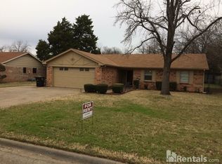 1020 Princeton Pl, Cleburne, TX 76033