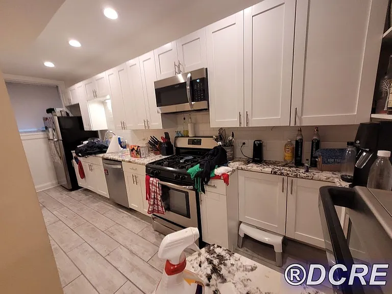 3220 N Wolcott Ave #2 — Photo 15