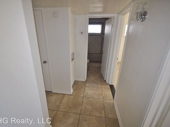 3rd image of 2938 W Butler Dr
