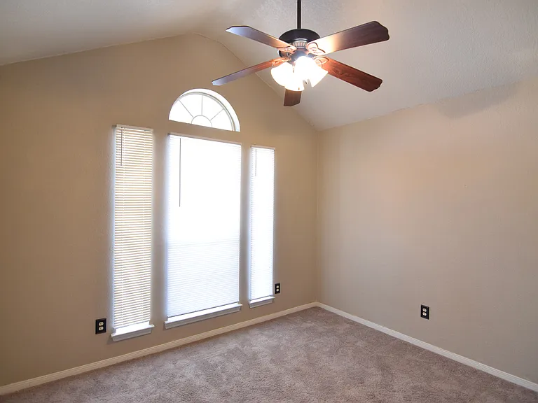 5301 Williams Dr — Photo 13