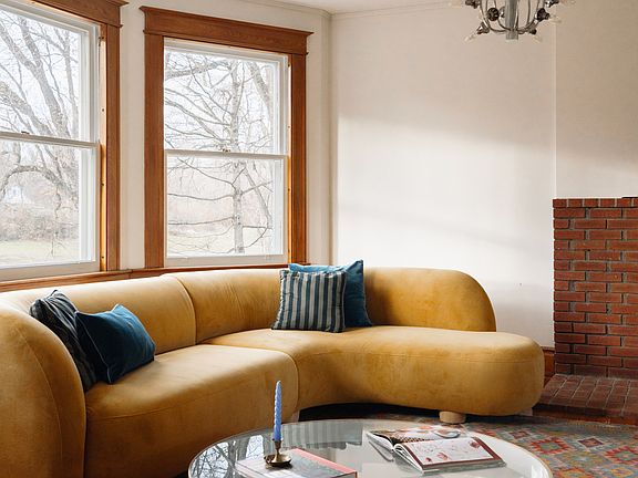 3rd image of 121 Konig Rd