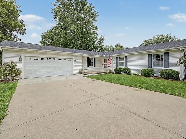777 S High St, Paxton, IL 60957
