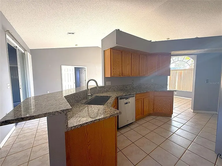 8839 Greenleaf Ct — Photo 3