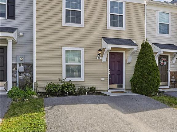3rd image of 38 Fast View Dr