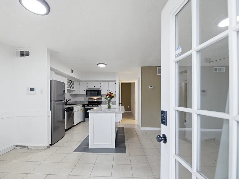 1802 E 66th Pl #F106 — Photo 2