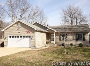 112 E Colburn St, Loami, IL 62661
