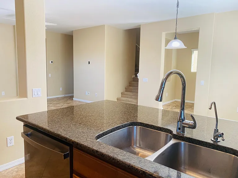 21154 N 36th Pl — Photo 10