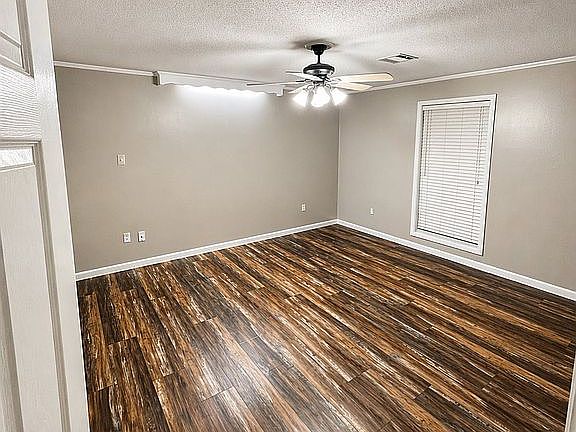 5th image of 193 Richardson Dr