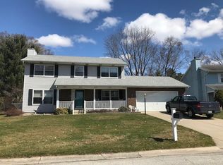 52190 Cloister Ct, South Bend, IN 46637