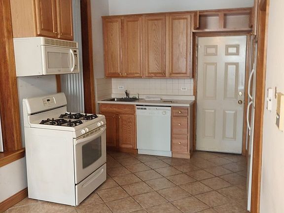 4th image of 1335 W Huron St #1F