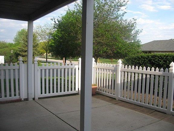 2nd image of 10245 Cambridge Dr
