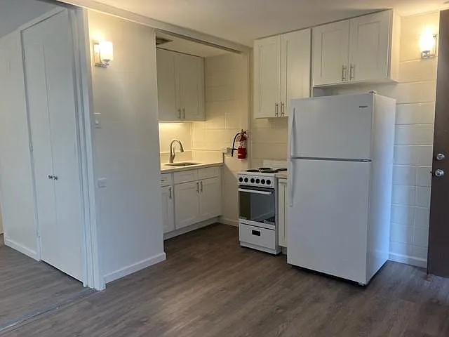 1702 Kewalo St #105 — Photo 6