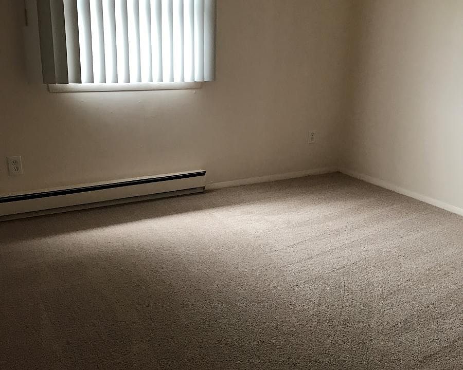 34 Pleasant St Easthampton MA Zillow