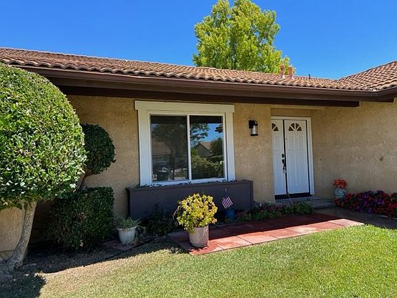 3rd image of 4224 Palomitas Cir