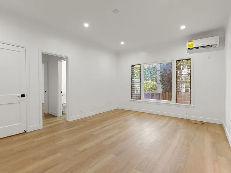 (El/Eu/Em:B) 414 N. Maple Drive — Photo 4